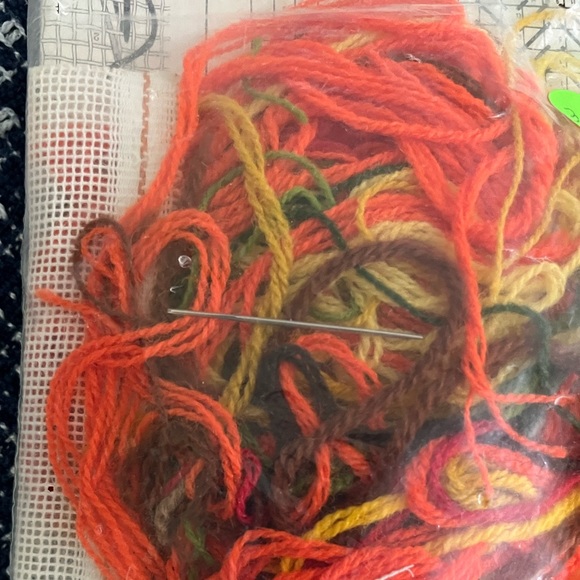 Vintage Bucilla pin cushion kit. Mostly Completed. - Picture 8 of 10